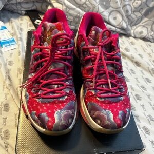 Kd 8 “Aunt pearls”